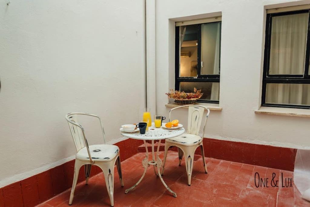 O&L Aire - Spacious And Bright Apartment In The Heart Of Siviglia Esterno foto